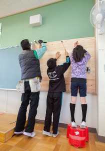 教室の空気はビタミン材運動